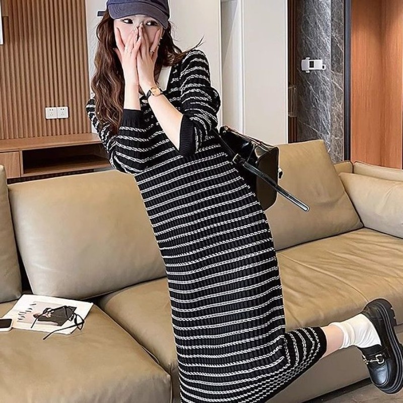 ストライプアプリコット女性ニットドレスカジュアルゆったりオフ - Winter Clothing On Sale Women'S のレビューと価格