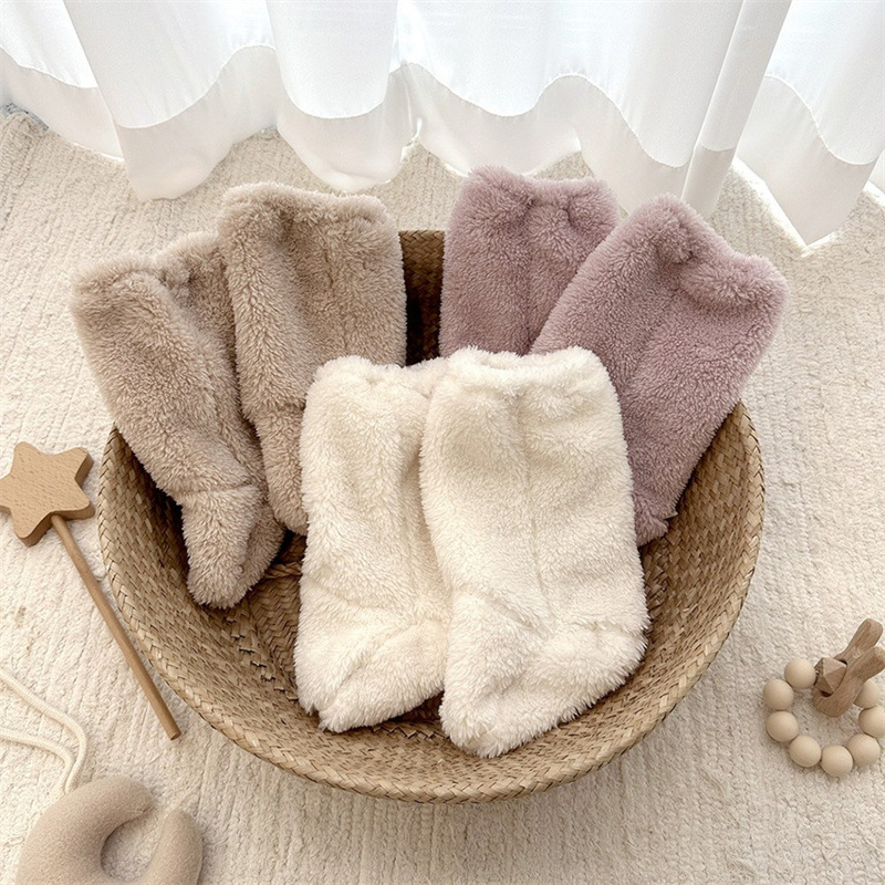 暖かい冬のベビーソックスコーラルフリースソックス幼児男の子女 - Winter Clothing Accessories のレビューと価格